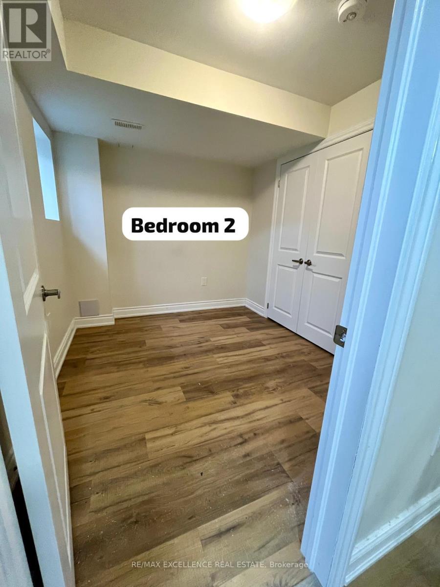 27 Bachelor Street, Brampton, Ontario  L7A 5B1 - Photo 6 - W12700290