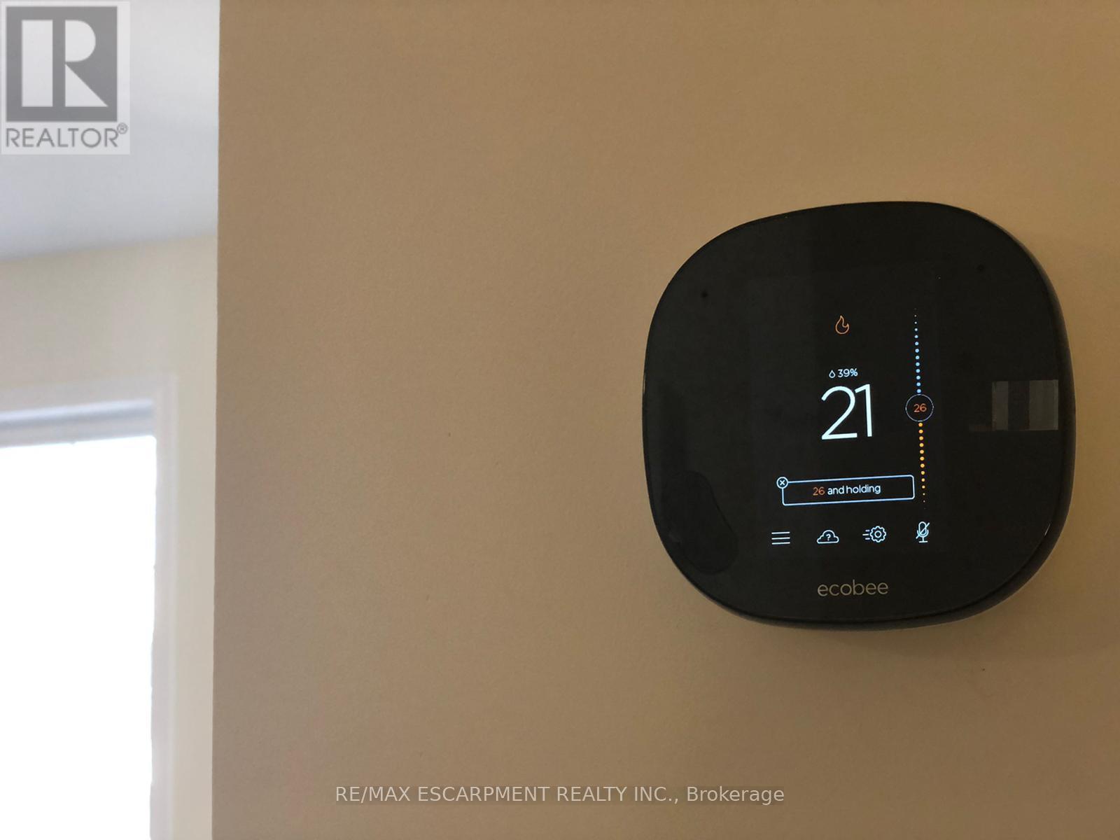 888 Cactus Point, Milton, Ontario  L9E 1R8 - Photo 5 - W12700306