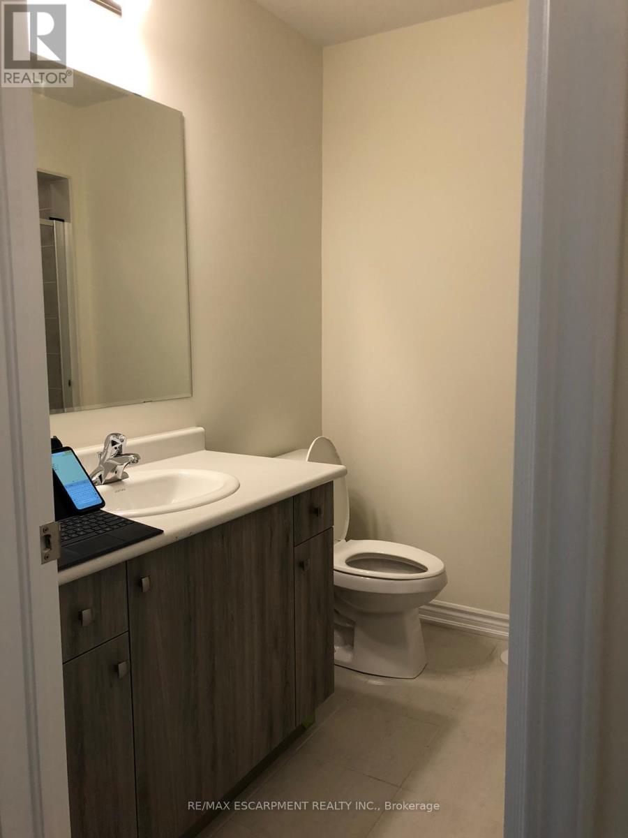 888 Cactus Point, Milton, Ontario  L9E 1R8 - Photo 8 - W12700306