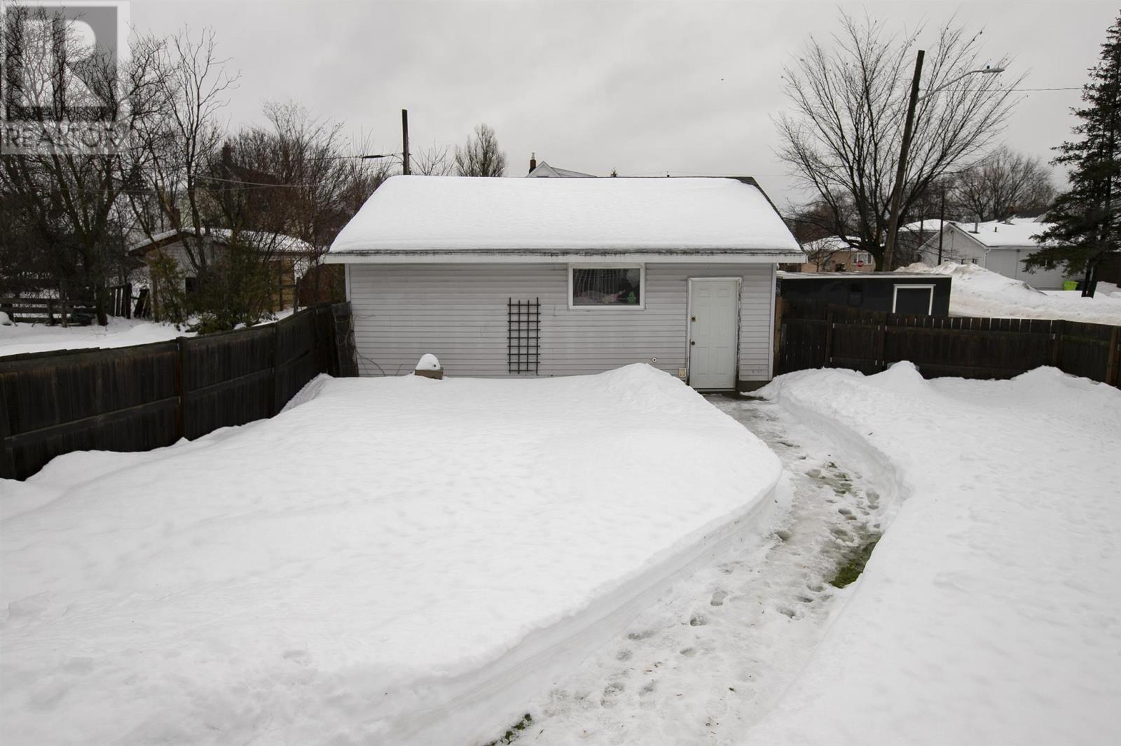 148 Kehoe Ave, Sault Ste. Marie, Ontario  P6C 1M9 - Photo 7 - SM260080