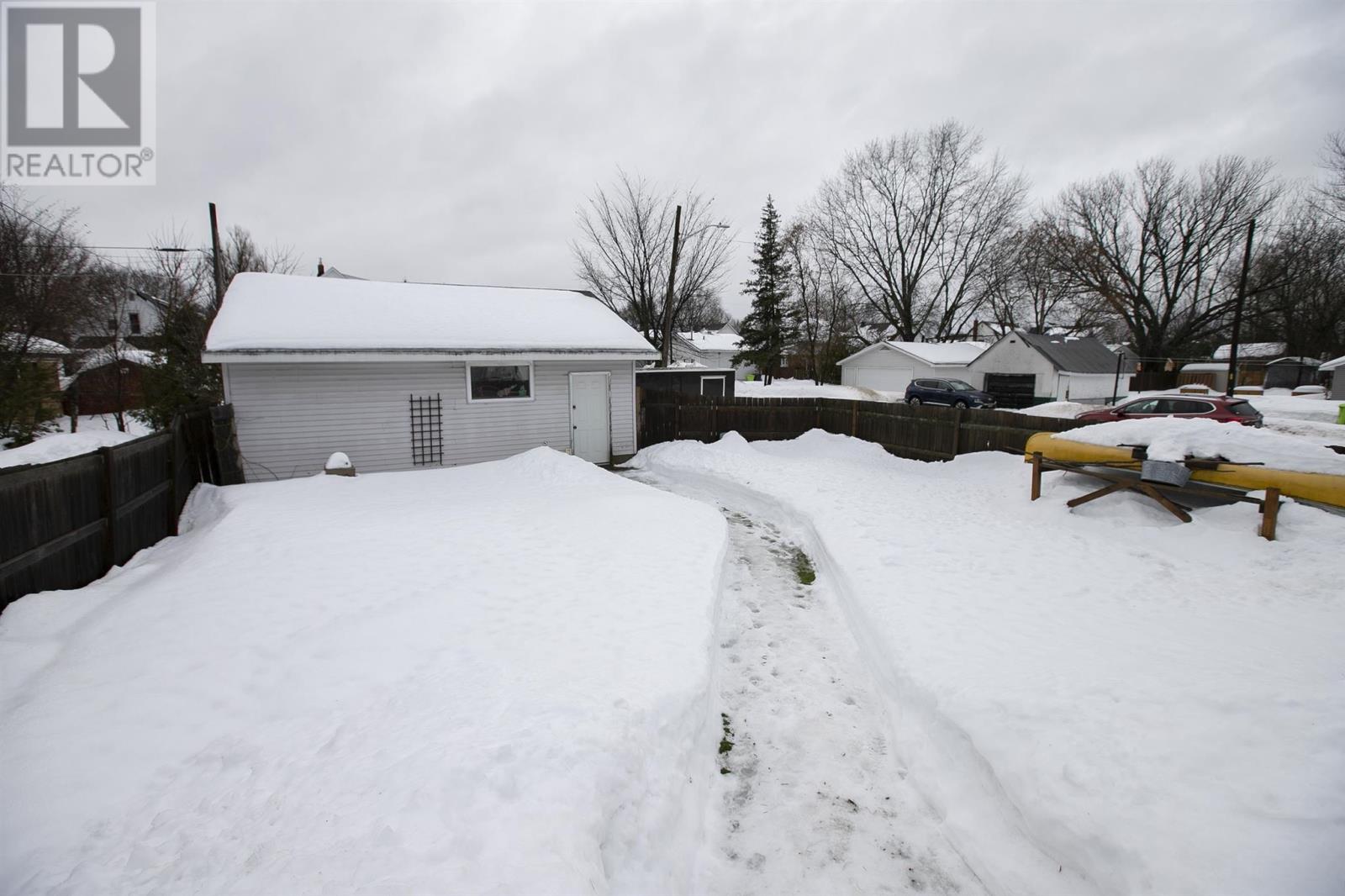 148 Kehoe Ave, Sault Ste. Marie, Ontario  P6C 1M9 - Photo 8 - SM260080