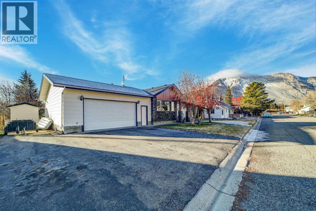 2429 211 Street, Bellevue, Alberta  T0K 0C0 - Photo 3 - A2277787