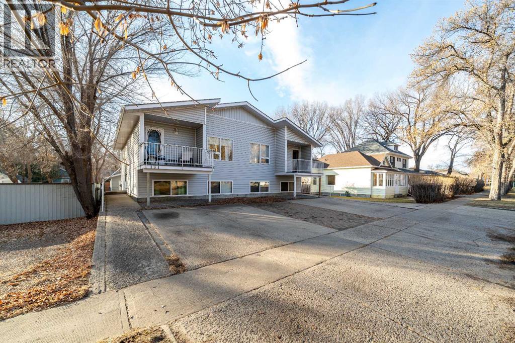 131 3 Street NW, Medicine Hat, Alberta