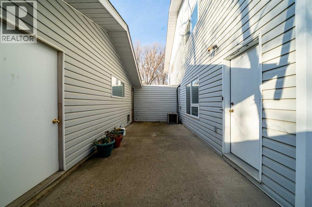 131 3 Street Nw, Medicine Hat, Alberta  T1A 6K5 - Photo 37 - A2272033
