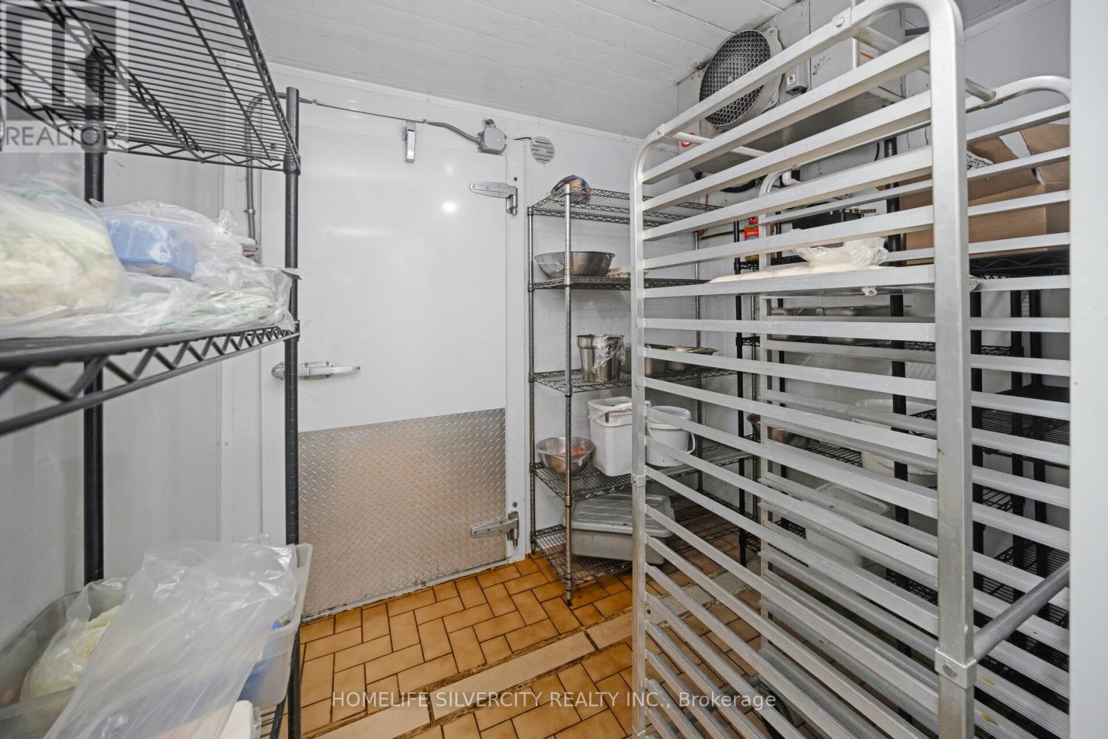 15 - 18 King Street E, Caledon, Ontario  L7E 1E8 - Photo 37 - W12411214