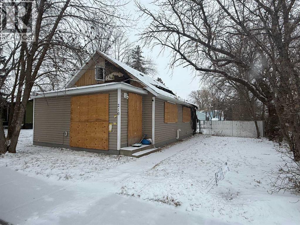 216 Centre Street, Brooks, Alberta