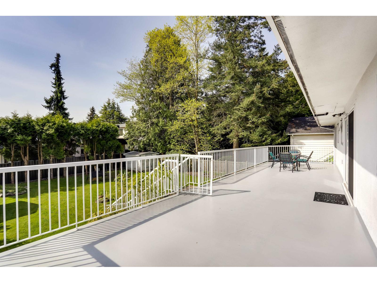 15568 Thrift Avenue, White Rock, British Columbia  V4B 2L9 - Photo 18 - R3079956