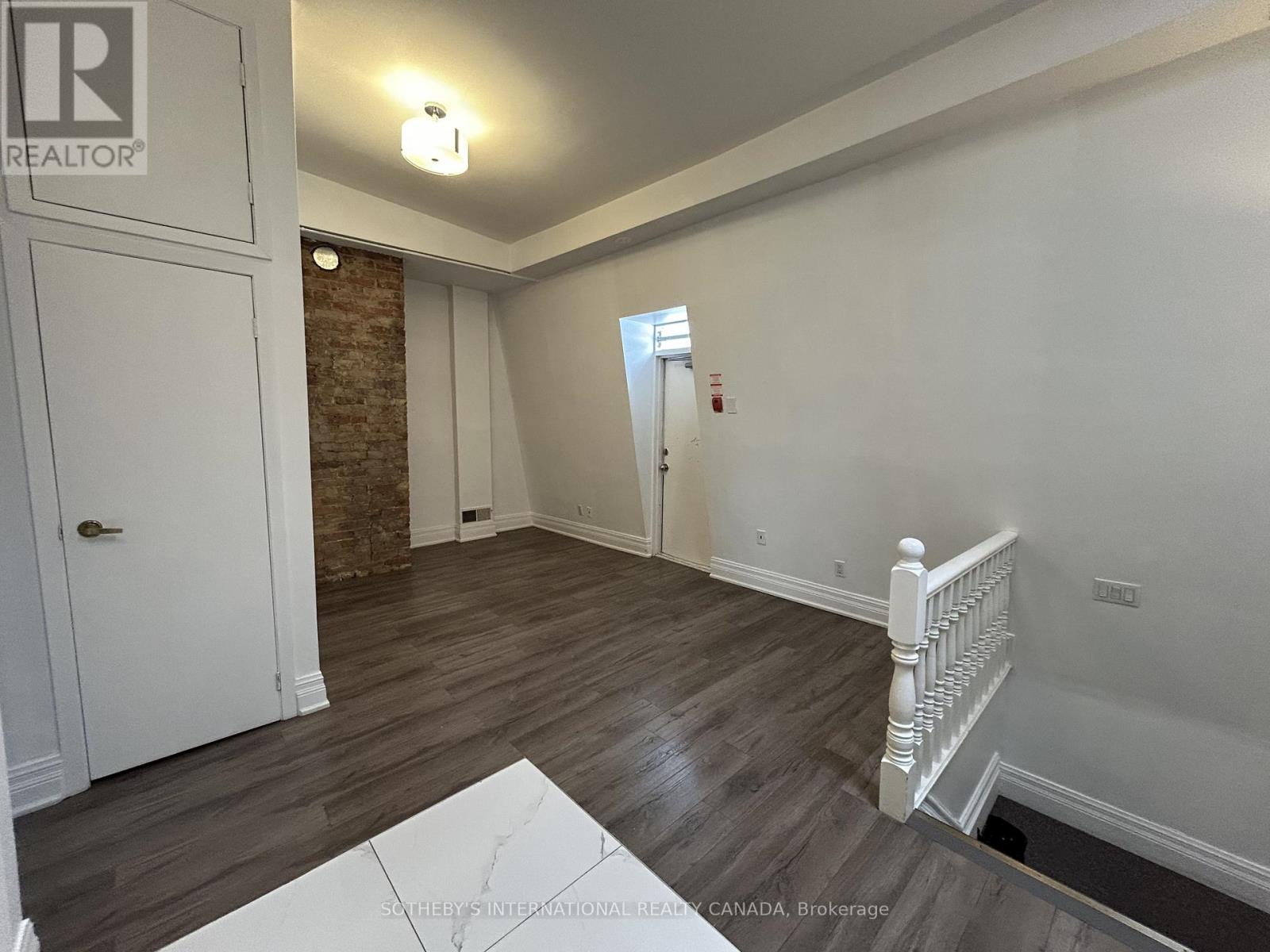 3 - 212 Carlton Street, Toronto, Ontario  M5A 2L1 - Photo 8 - C12613176