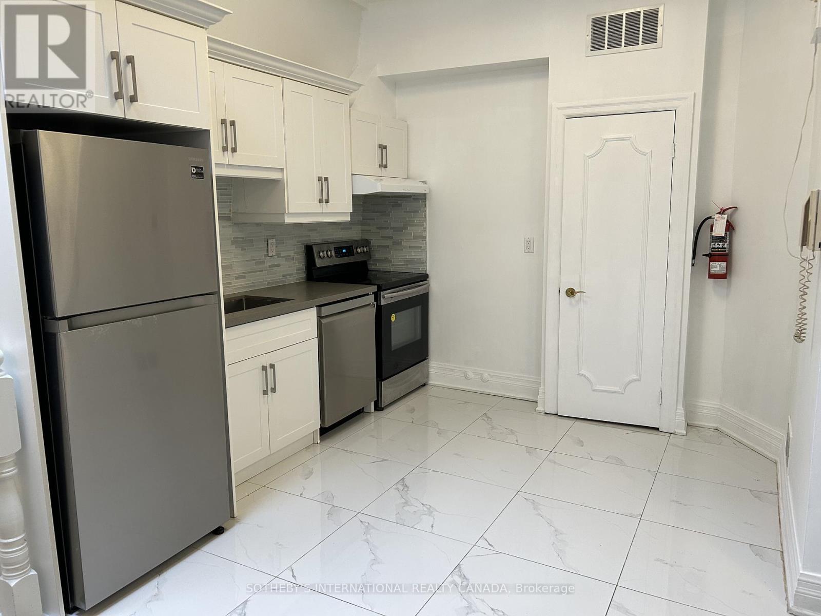 3 - 212 Carlton Street, Toronto, Ontario  M5A 2L1 - Photo 6 - C12613176