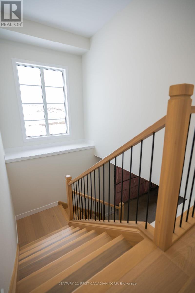 6673 Hayward Drive, London South, Ontario  N6P 0H7 - Photo 19 - X12700484