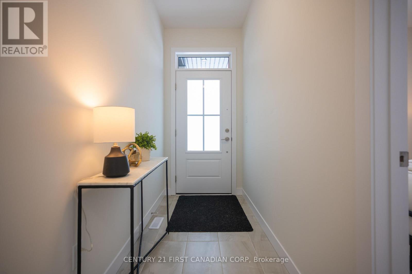 6673 Hayward Drive, London South, Ontario  N6P 0H7 - Photo 2 - X12700484