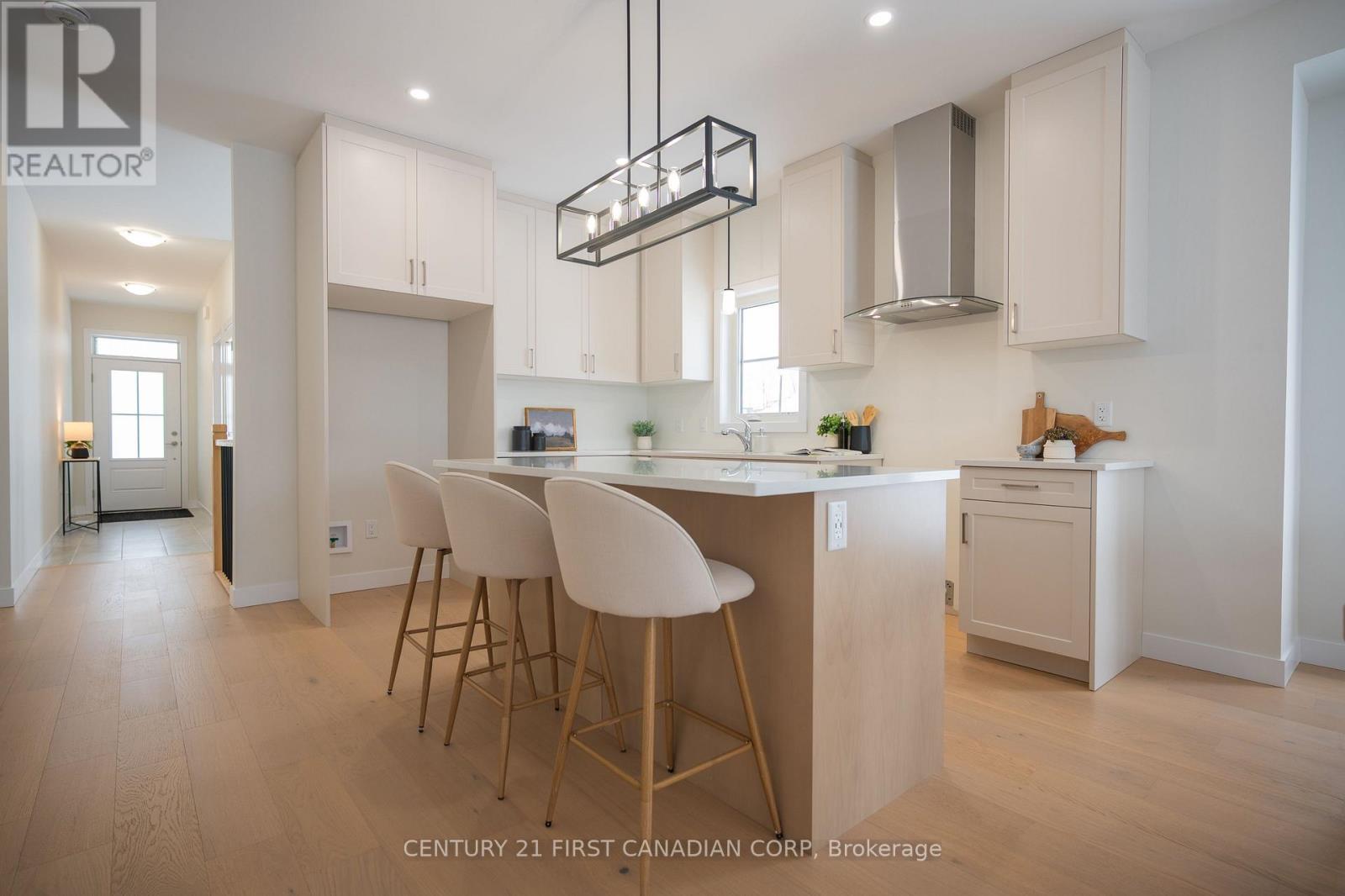 6673 Hayward Drive, London South, Ontario  N6P 0H7 - Photo 3 - X12700484