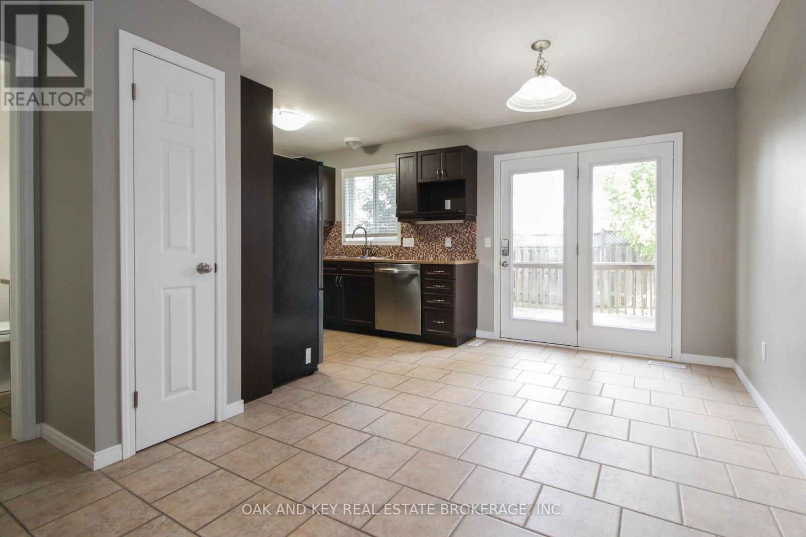 67 - 1625 Purser Street, London East, Ontario  N5V 0A7 - Photo 6 - X12700546