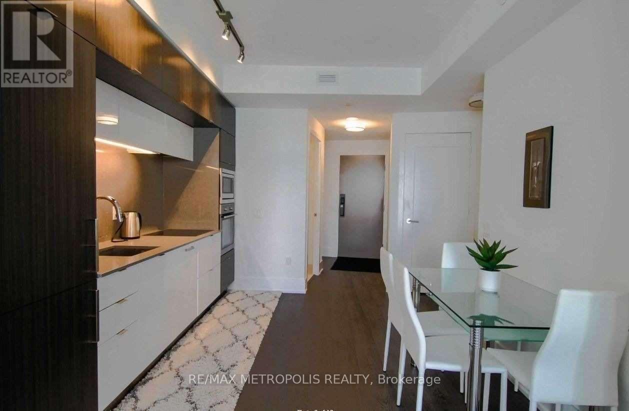 6101 - 10 York Street, Toronto, Ontario  M5J 2L9 - Photo 4 - C12648124