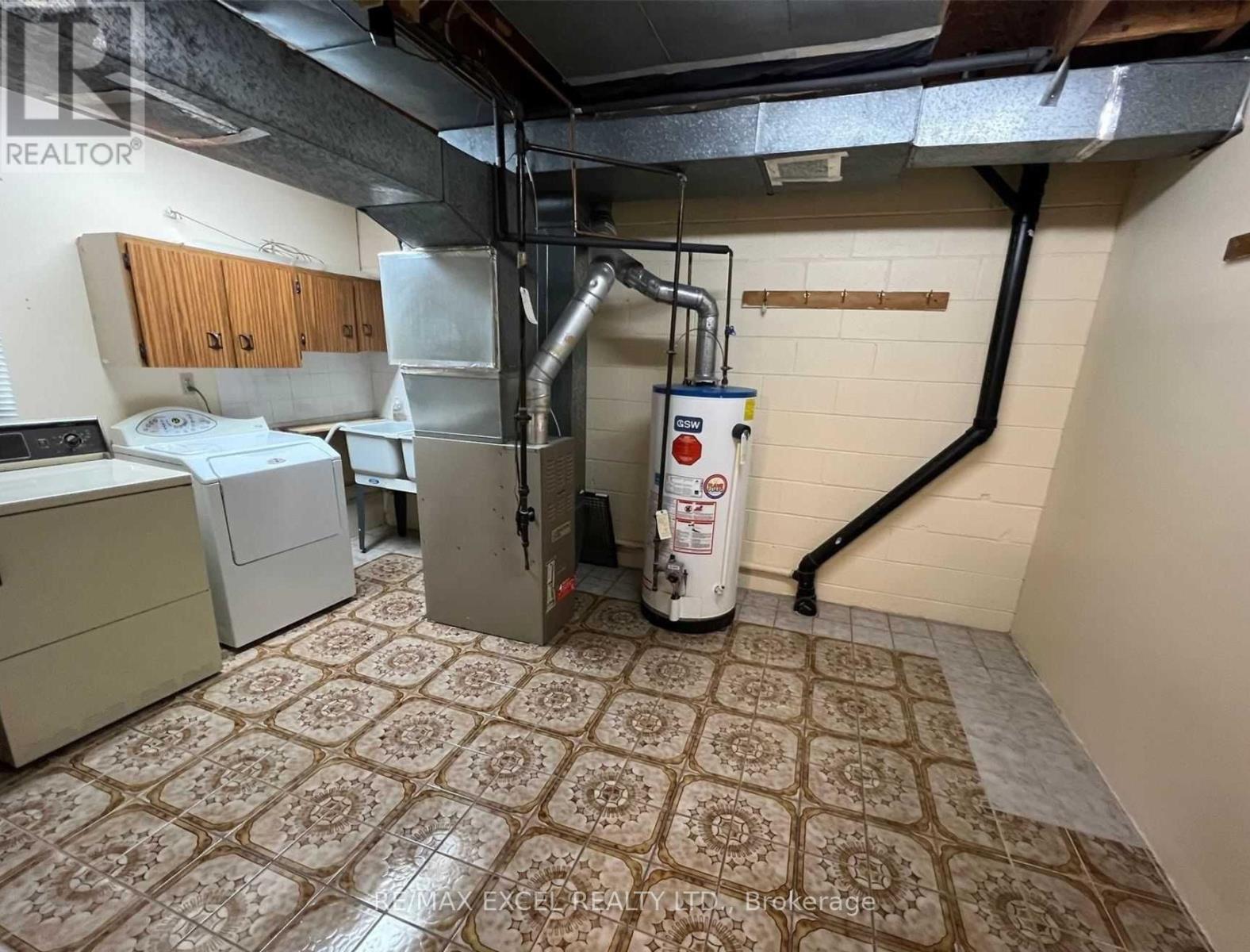 Lower - 71 Hickorynut Drive, Toronto, Ontario  M2J 4W6 - Photo 8 - C12681630