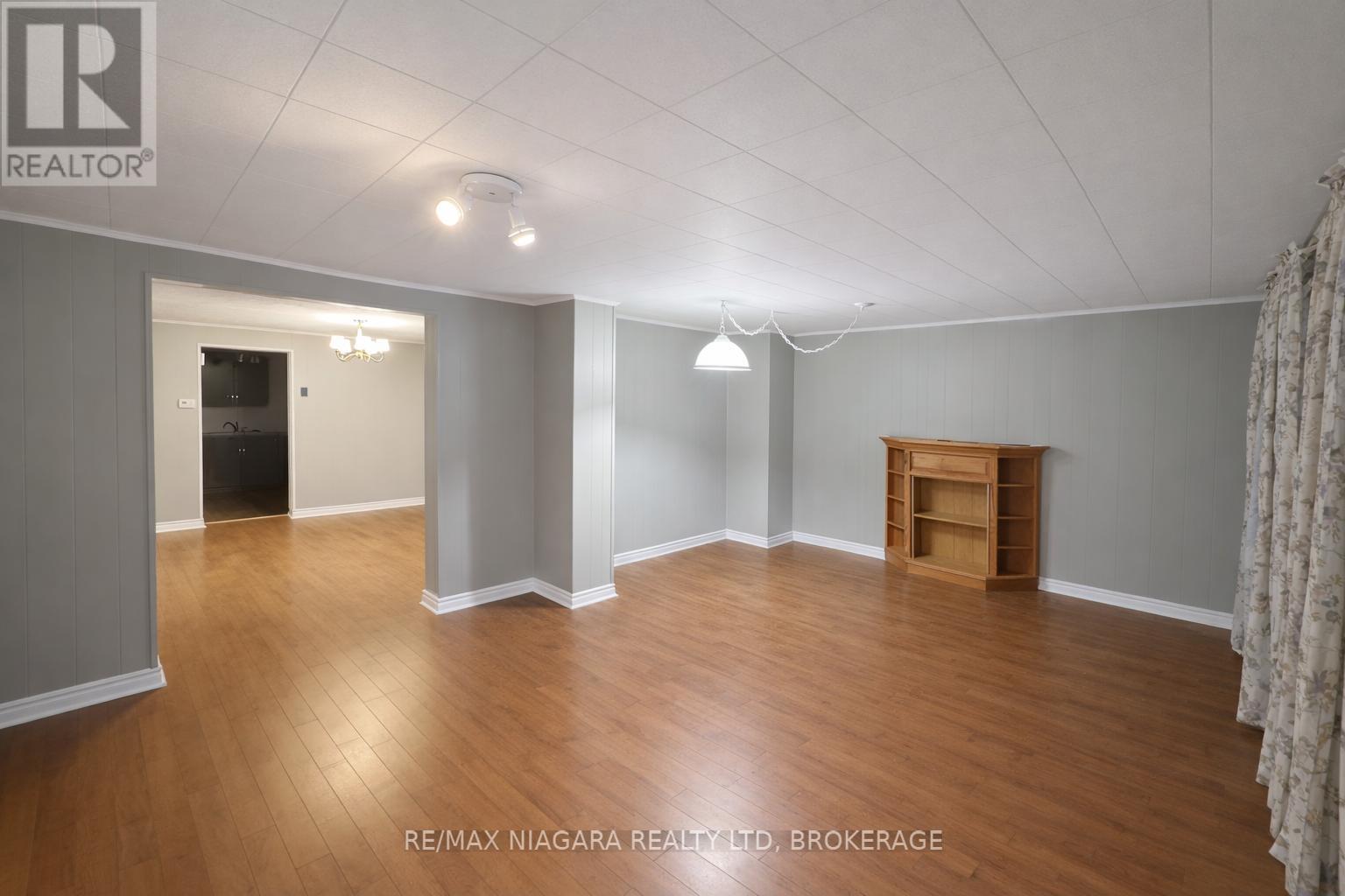 5561 Dorchester Road, Niagara Falls (Hospital), Ontario  L2G 5S2 - Photo 5 - X12700506