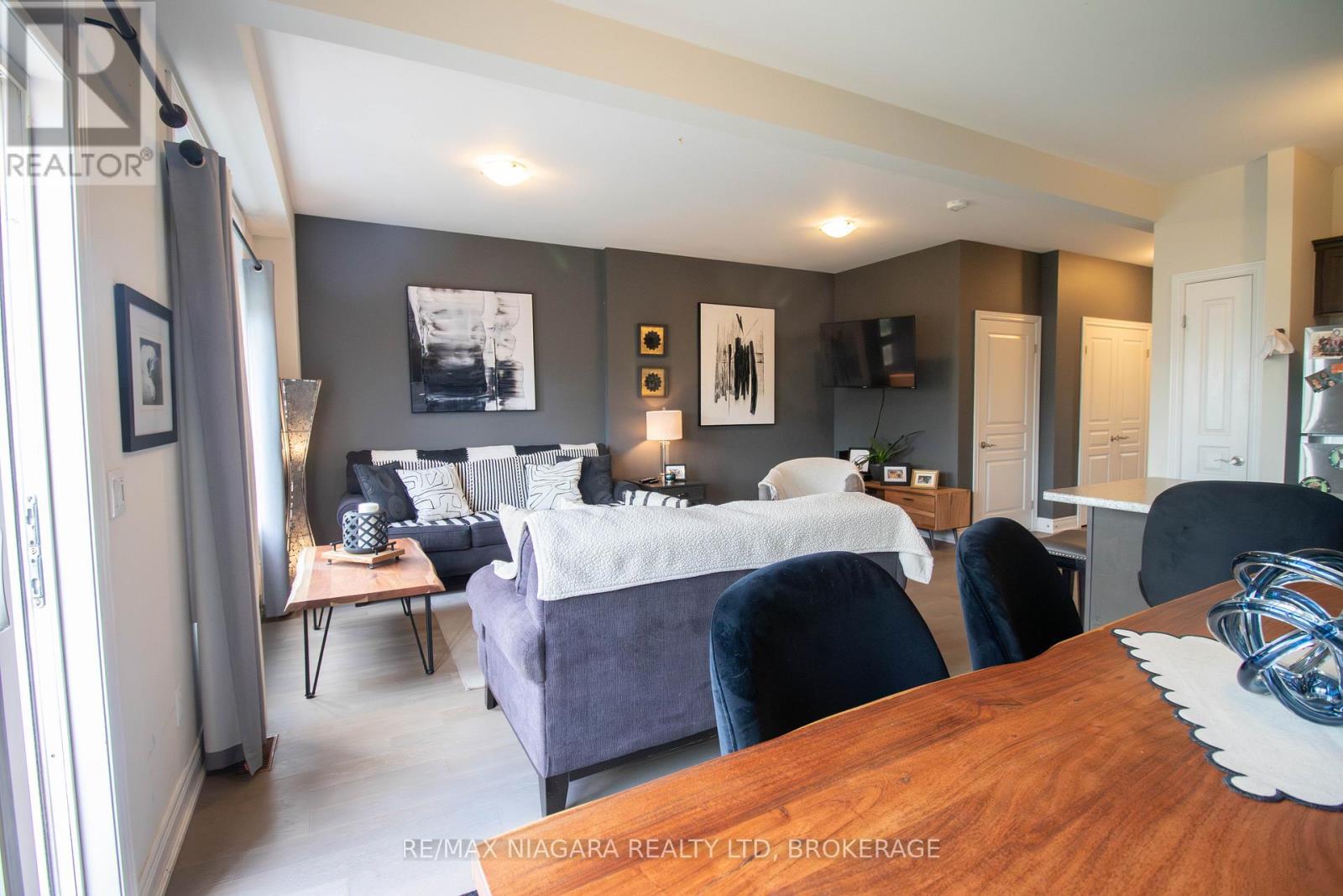 Main - 24 Manhattan Court, St. Catharines (Haig), Ontario  L2R 0B8 - Photo 12 - X12700518