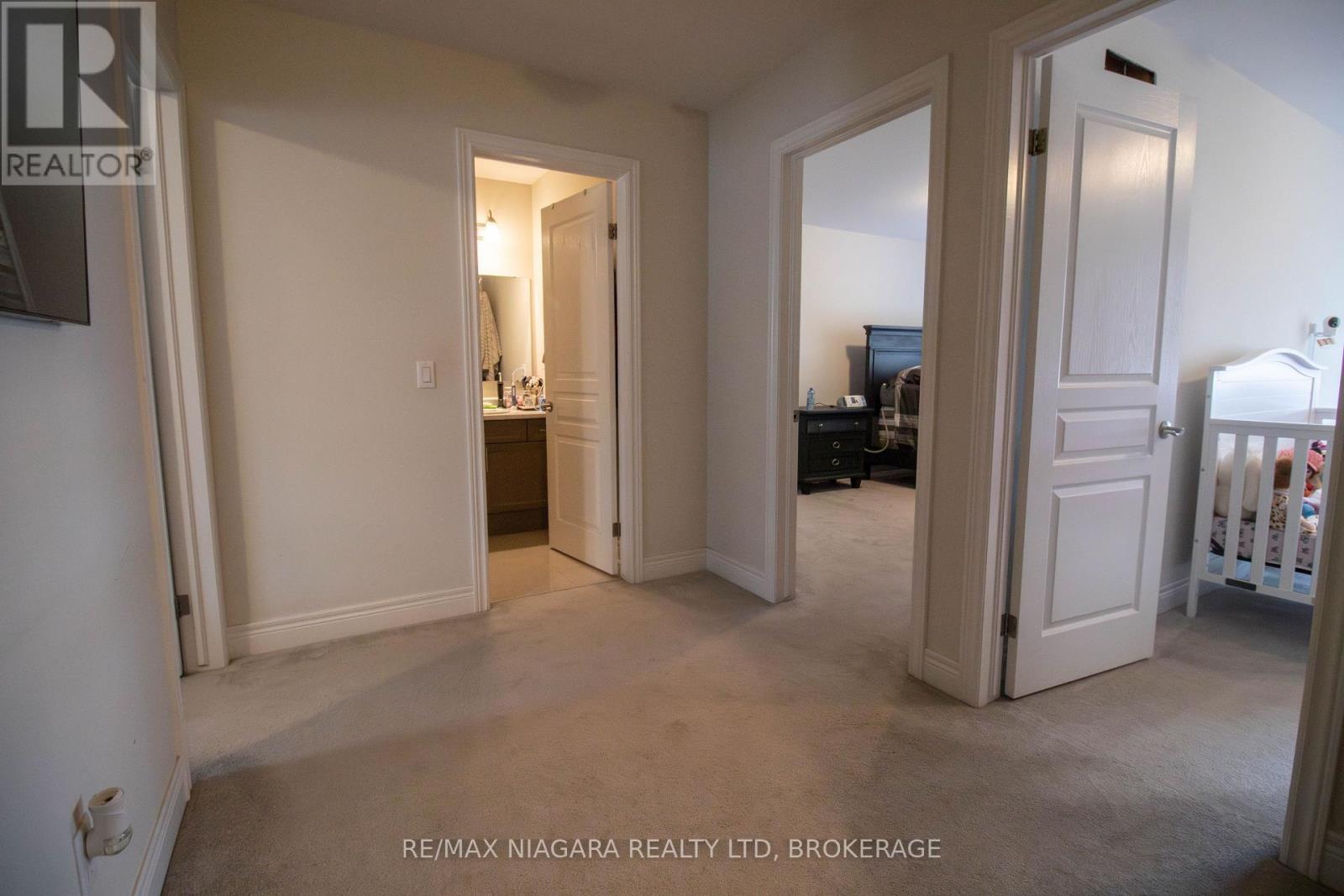 Main - 24 Manhattan Court, St. Catharines (Haig), Ontario  L2R 0B8 - Photo 15 - X12700518