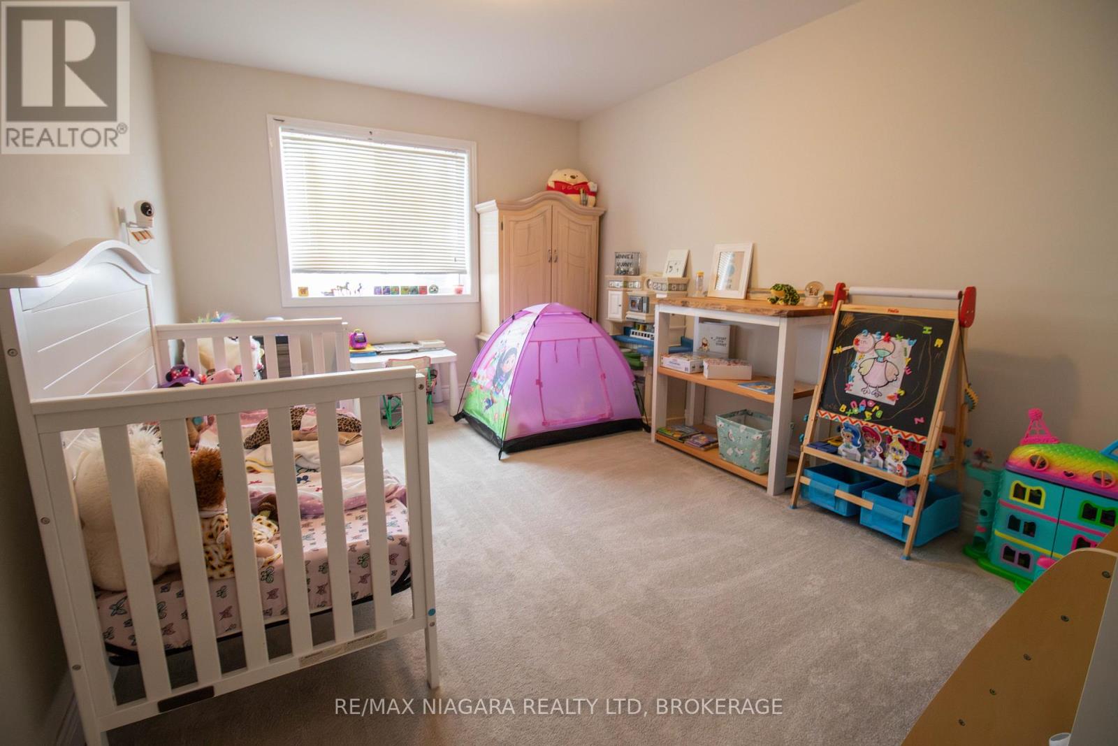 Main - 24 Manhattan Court, St. Catharines (Haig), Ontario  L2R 0B8 - Photo 16 - X12700518