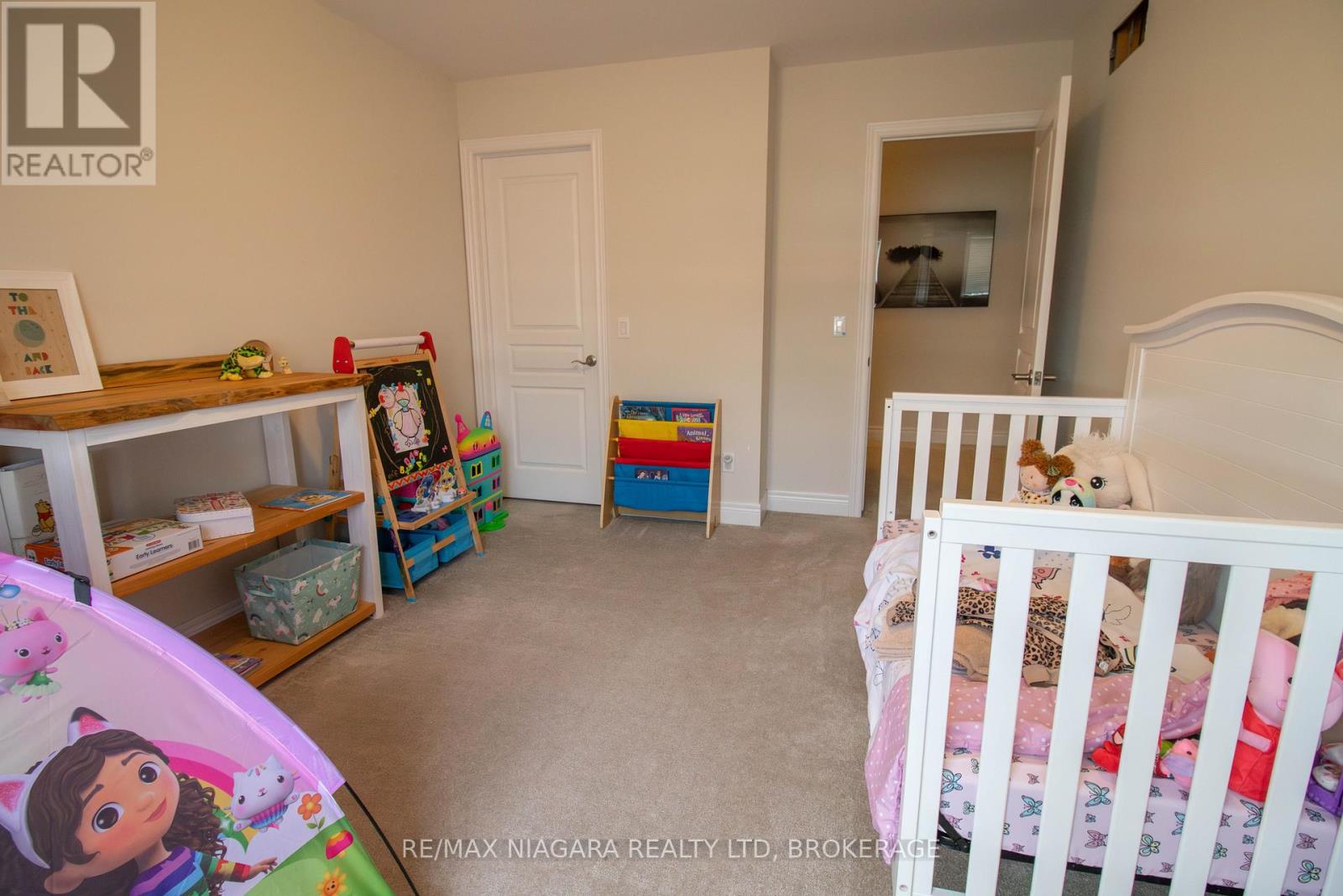 Main - 24 Manhattan Court, St. Catharines (Haig), Ontario  L2R 0B8 - Photo 17 - X12700518