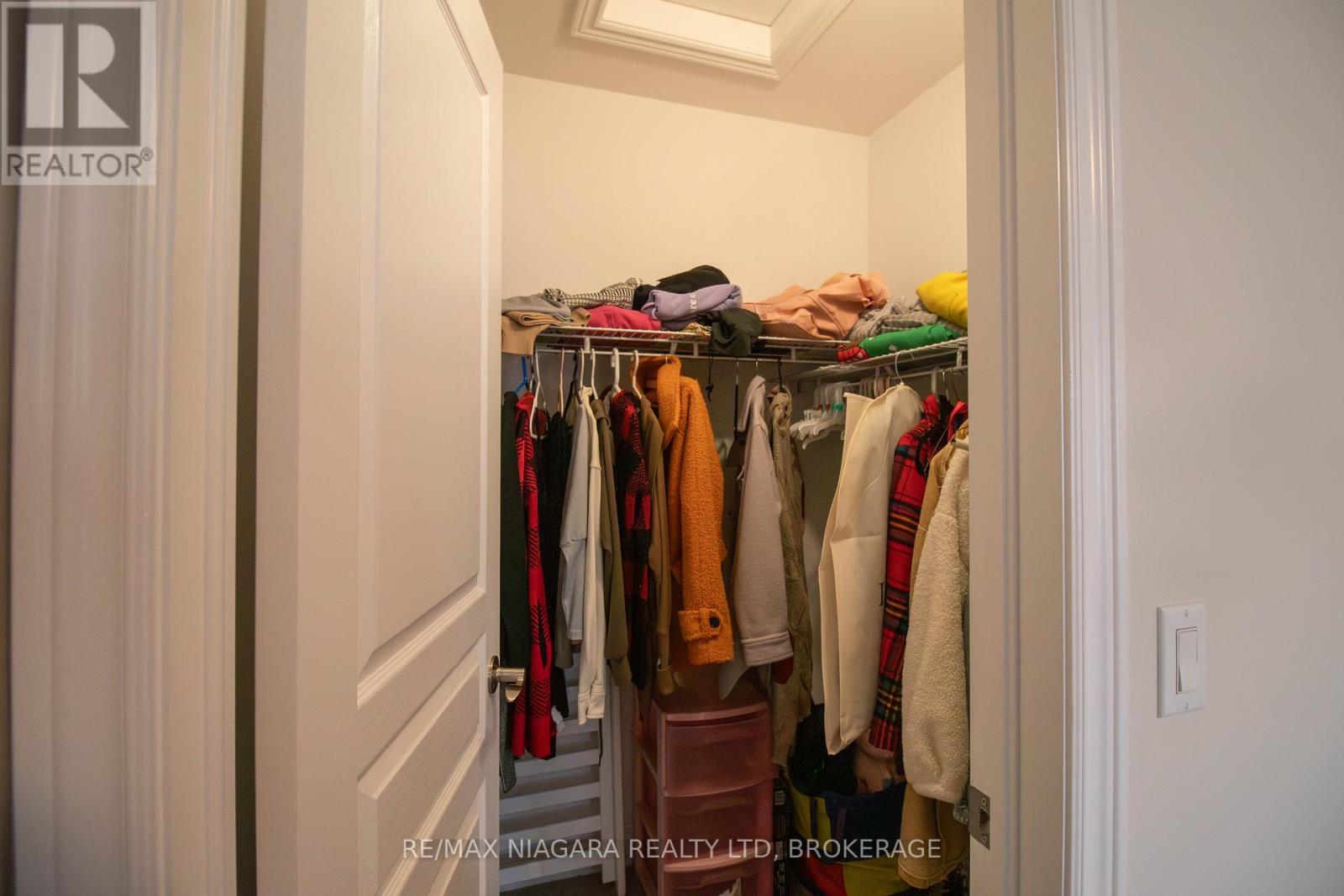 Main - 24 Manhattan Court, St. Catharines (Haig), Ontario  L2R 0B8 - Photo 19 - X12700518