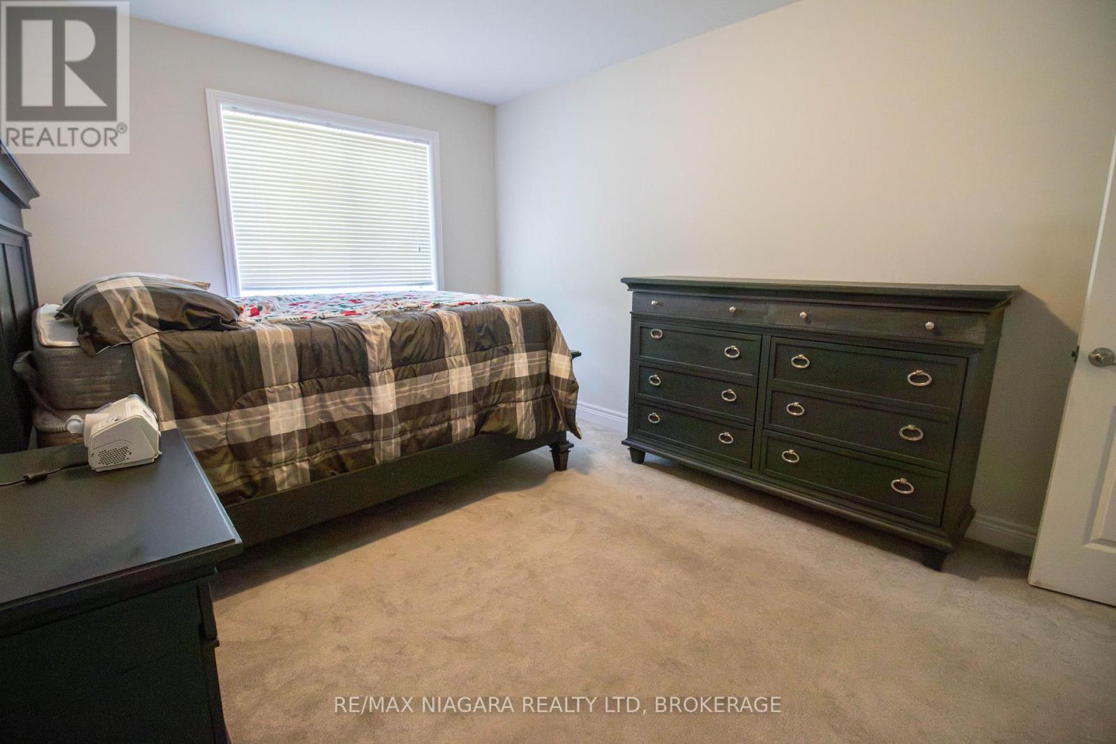 Main - 24 Manhattan Court, St. Catharines (Haig), Ontario  L2R 0B8 - Photo 27 - X12700518