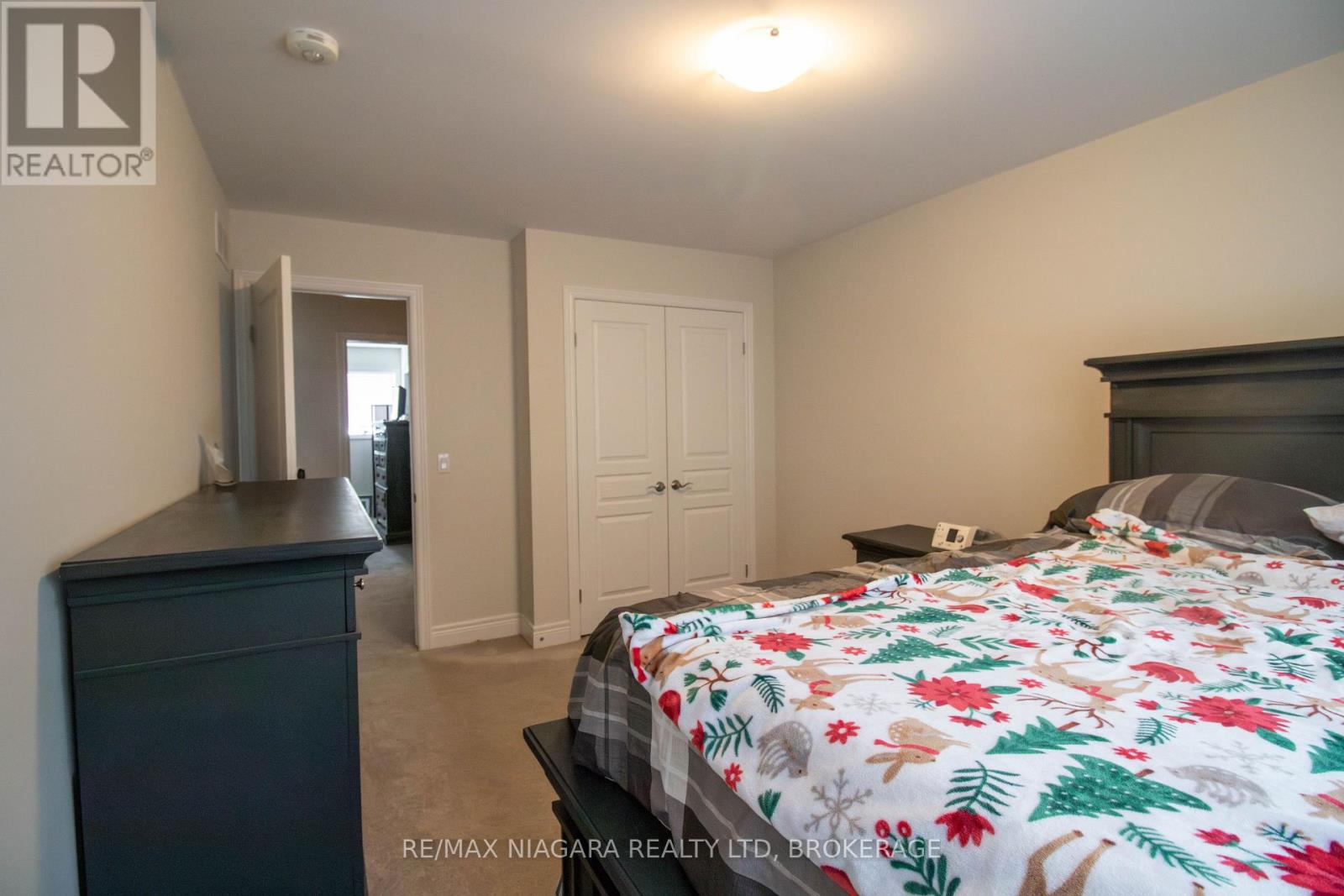 Main - 24 Manhattan Court, St. Catharines (Haig), Ontario  L2R 0B8 - Photo 28 - X12700518