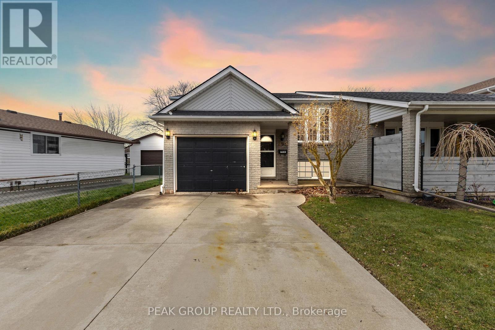 7953 PADDOCK TRAIL, Niagara Falls, Ontario