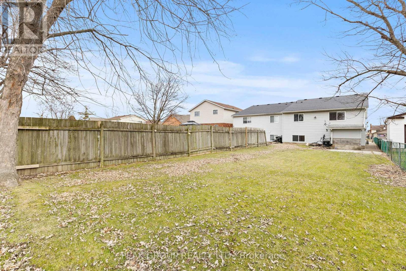 7953 Paddock Trail, Niagara Falls, Ontario  L2H 1W7 - Photo 40 - X12700522