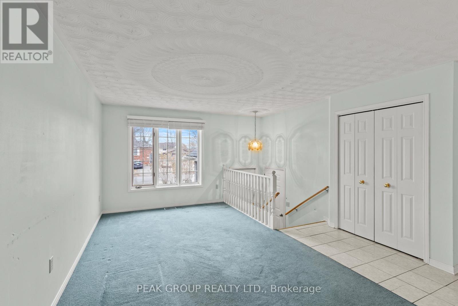 7953 Paddock Trail, Niagara Falls, Ontario  L2H 1W7 - Photo 8 - X12700522