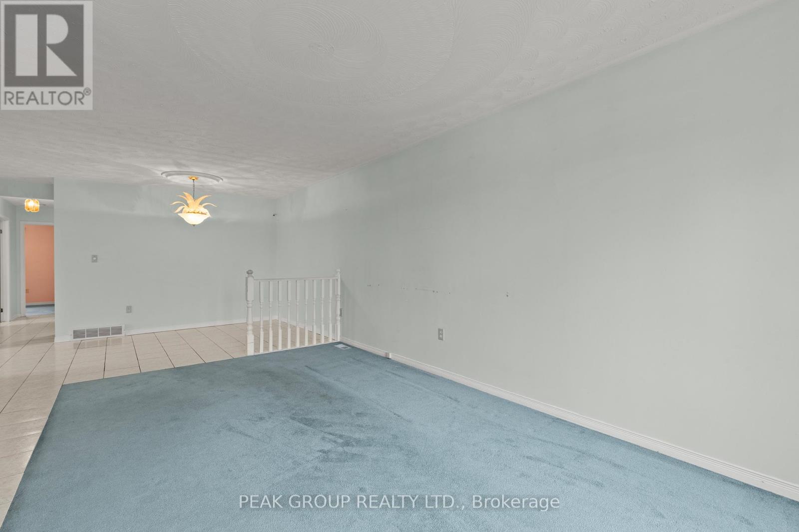 7953 Paddock Trail, Niagara Falls, Ontario  L2H 1W7 - Photo 9 - X12700522