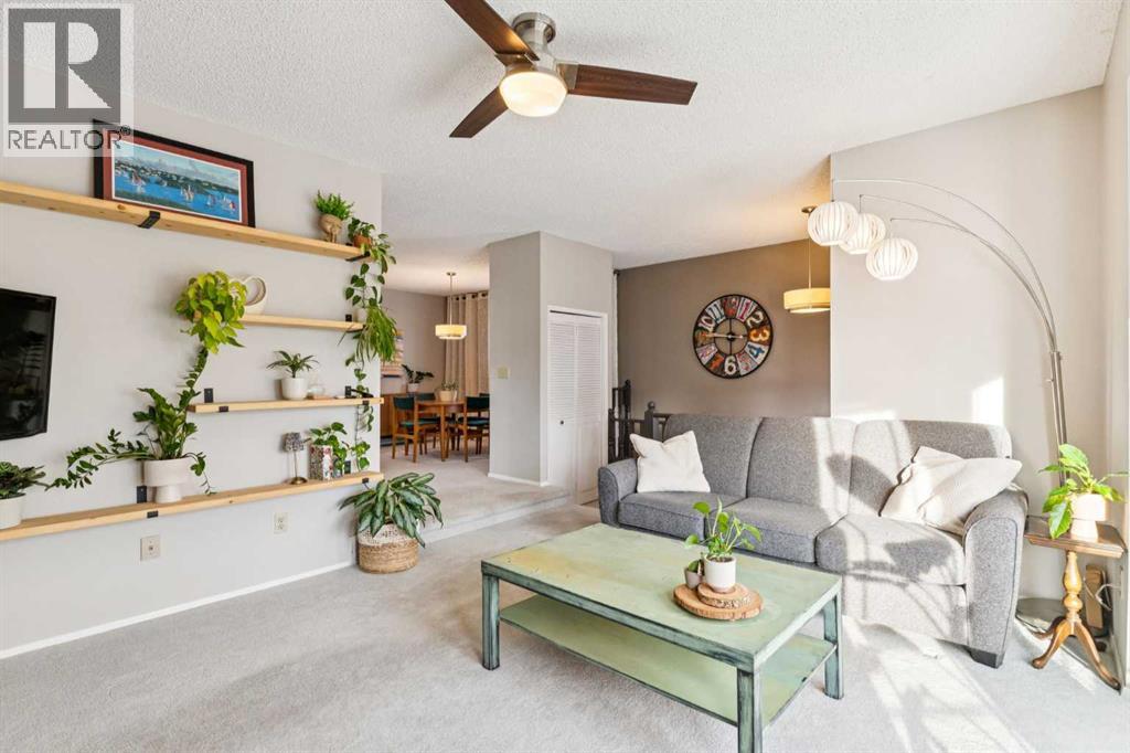 3406 Cedarille Drive Sw, Calgary, Alberta  T2W 5A9 - Photo 3 - A2278961