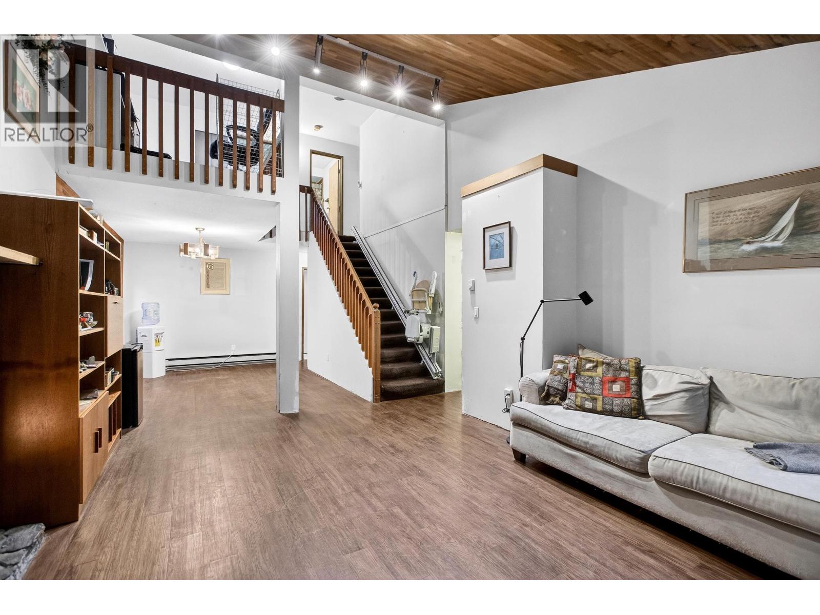 3243 Salt Spring Avenue, Coquitlam, British Columbia  V3E 1E7 - Photo 5 - R3079901