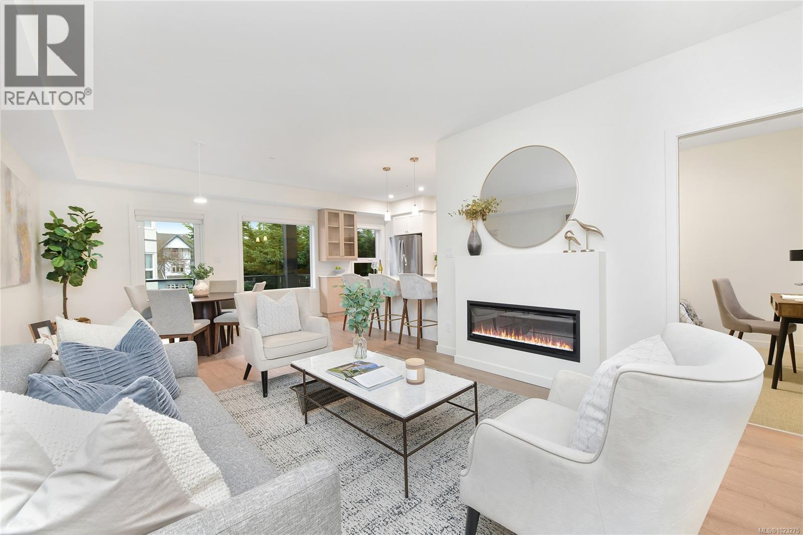 203 9716 Third St, Sidney, British Columbia