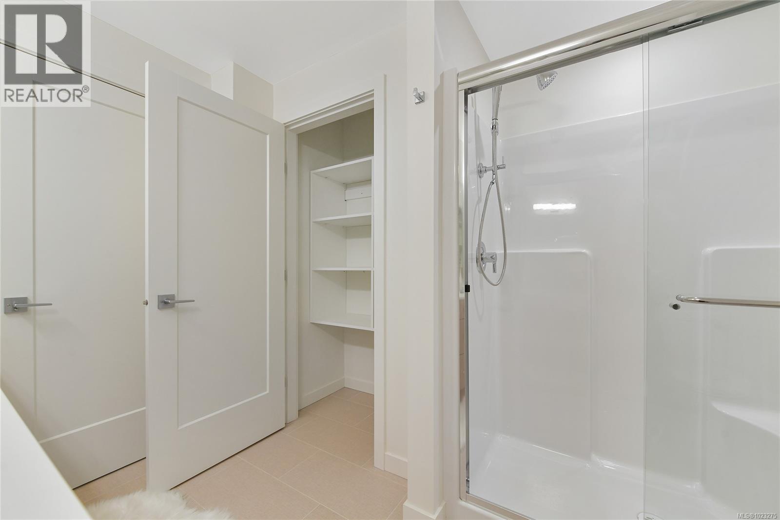 203 9716 Third St, Sidney, British Columbia  V8L 3A2 - Photo 34 - 1023275