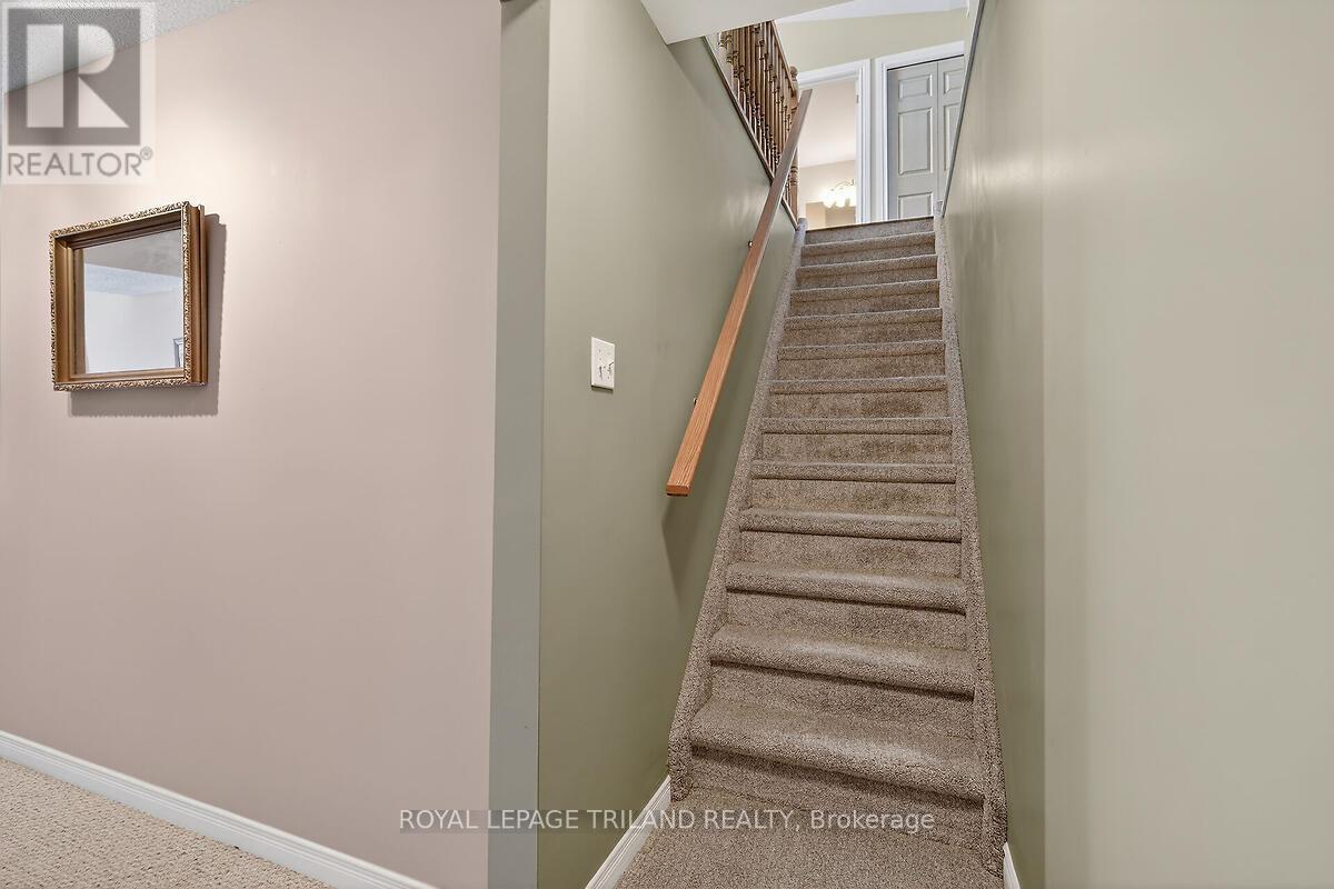 Photo 23 of 48 for 79 - 1241 Beaverbrook Avenue