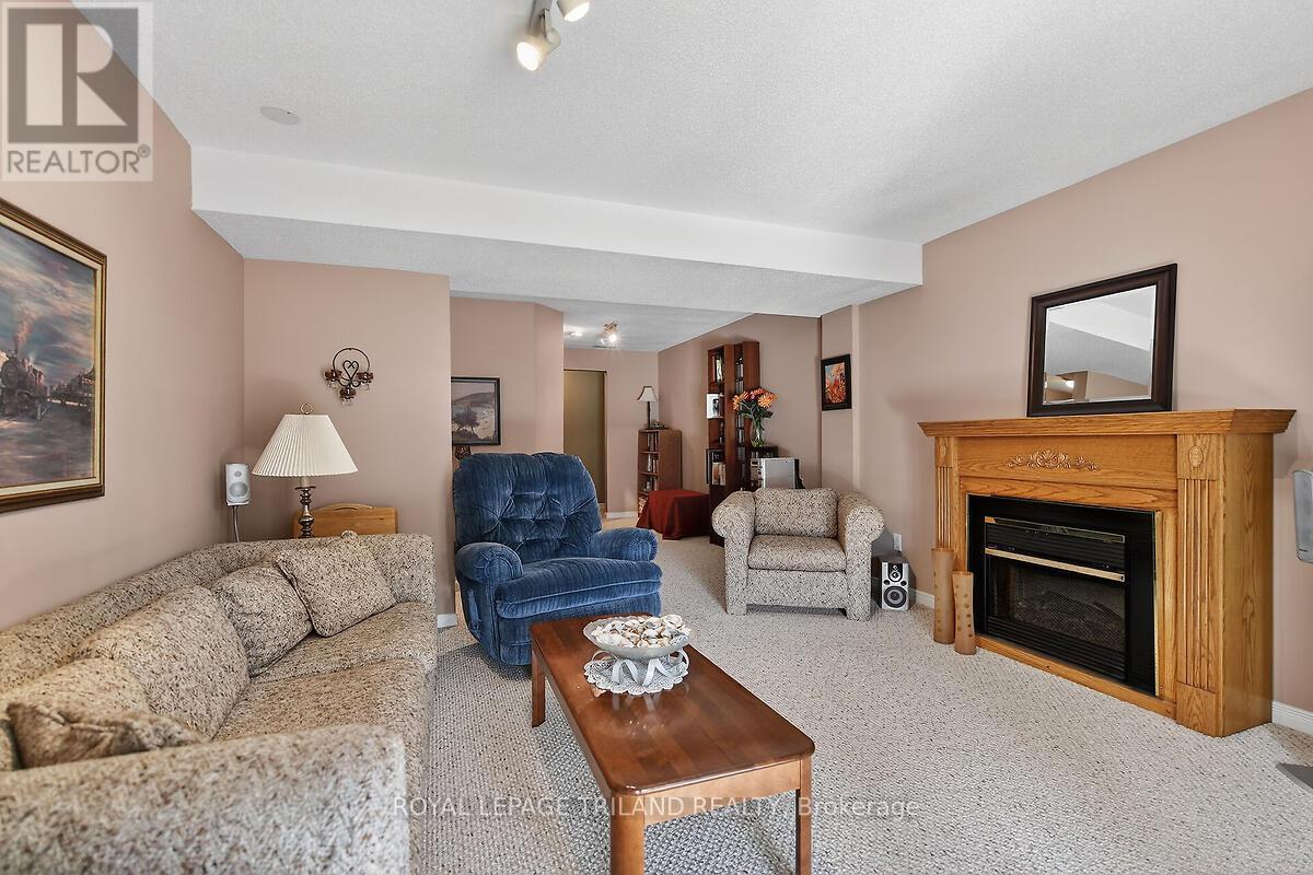 Photo 29 of 48 for 79 - 1241 Beaverbrook Avenue