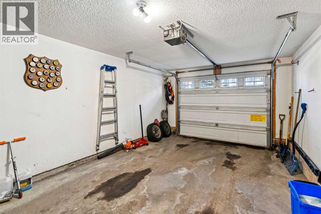 22 Country Hills Cove Nw, Calgary, Alberta  T3K 5G8 - Photo 20 - A2278004