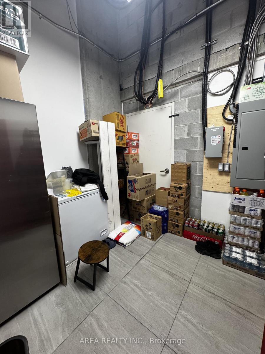 Unit C - 233 College Street, Toronto (Kensington-Chinatown), Ontario  M5T 2B6 - Photo 6 - C12700478