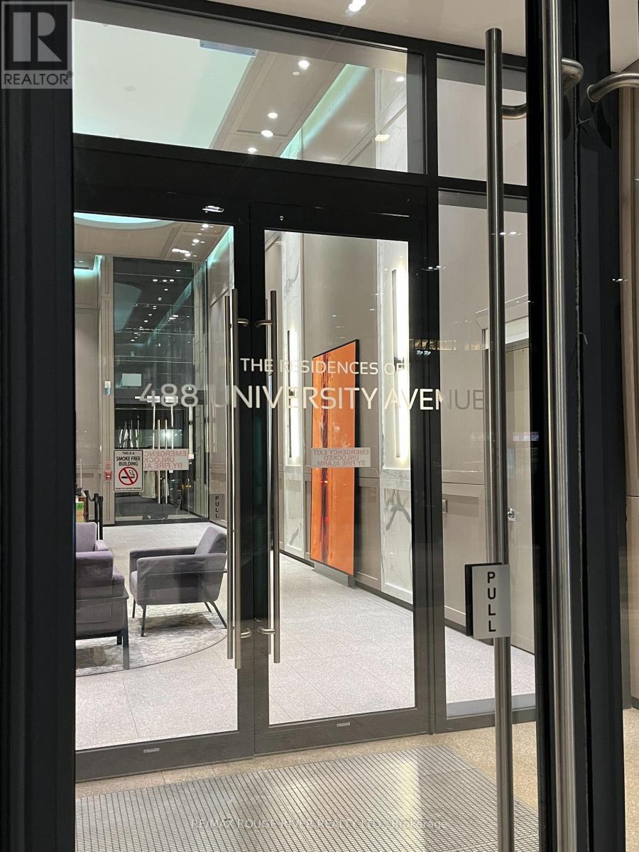 2411 - 488 University Avenue, Toronto, Ontario  M5G 0C1 - Photo 1 - C12700488