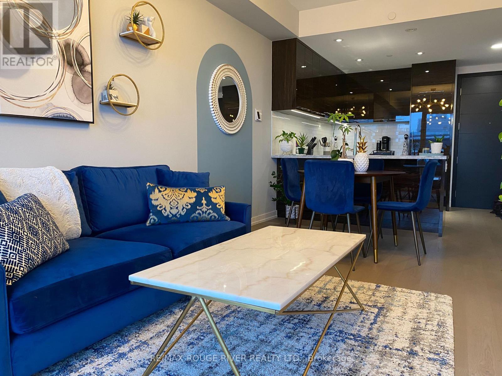 2411 - 488 University Avenue, Toronto, Ontario  M5G 0C1 - Photo 2 - C12700488