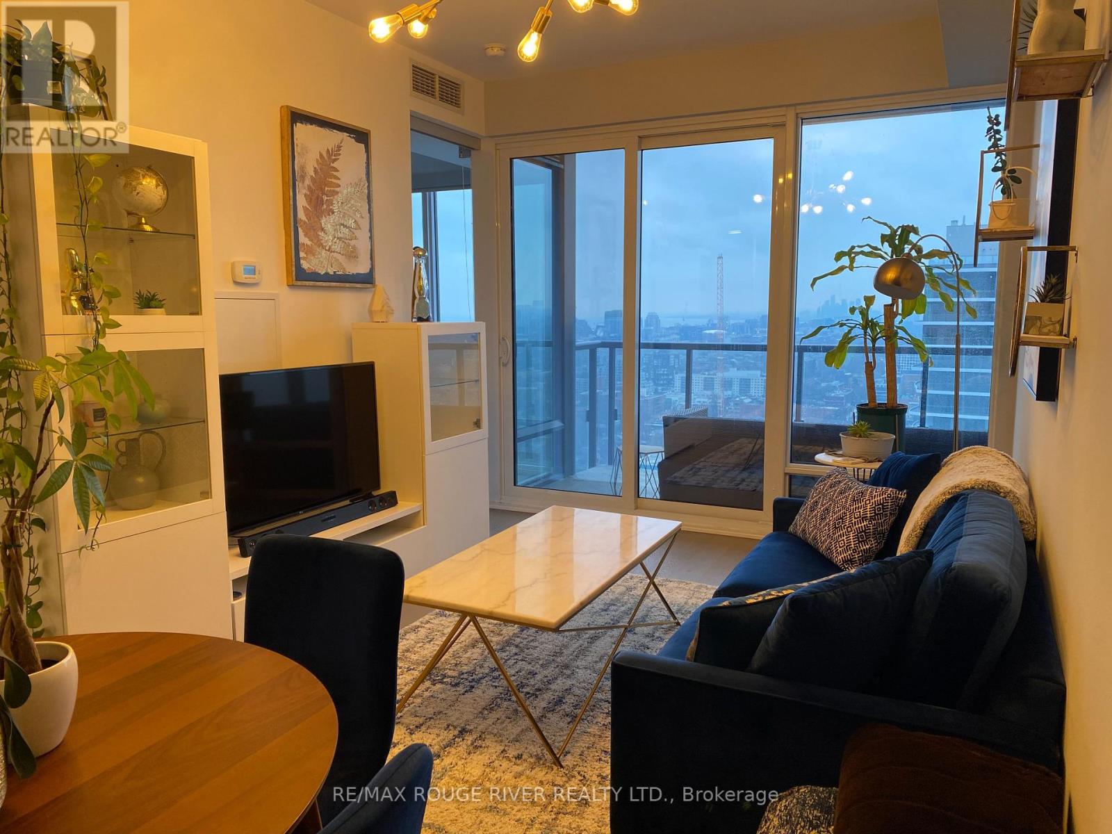 2411 - 488 University Avenue, Toronto, Ontario  M5G 0C1 - Photo 6 - C12700488