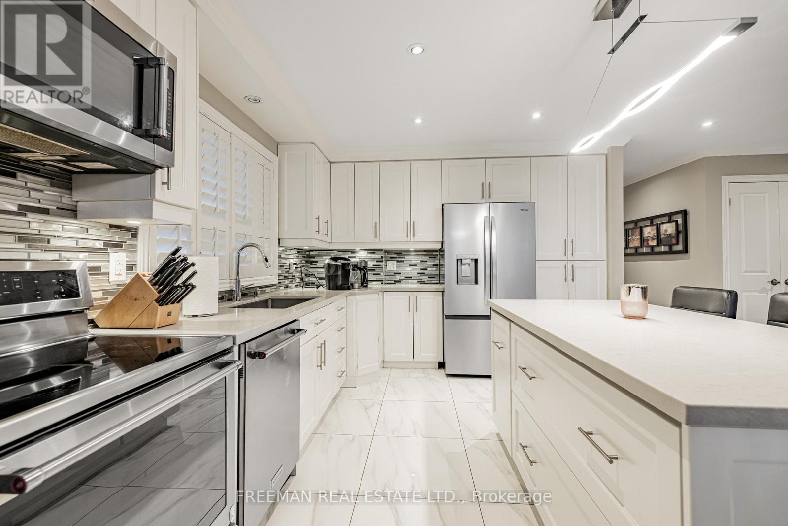 171 Honiton Street, Toronto, Ontario  M3H 5N2 - Photo 14 - C12700520