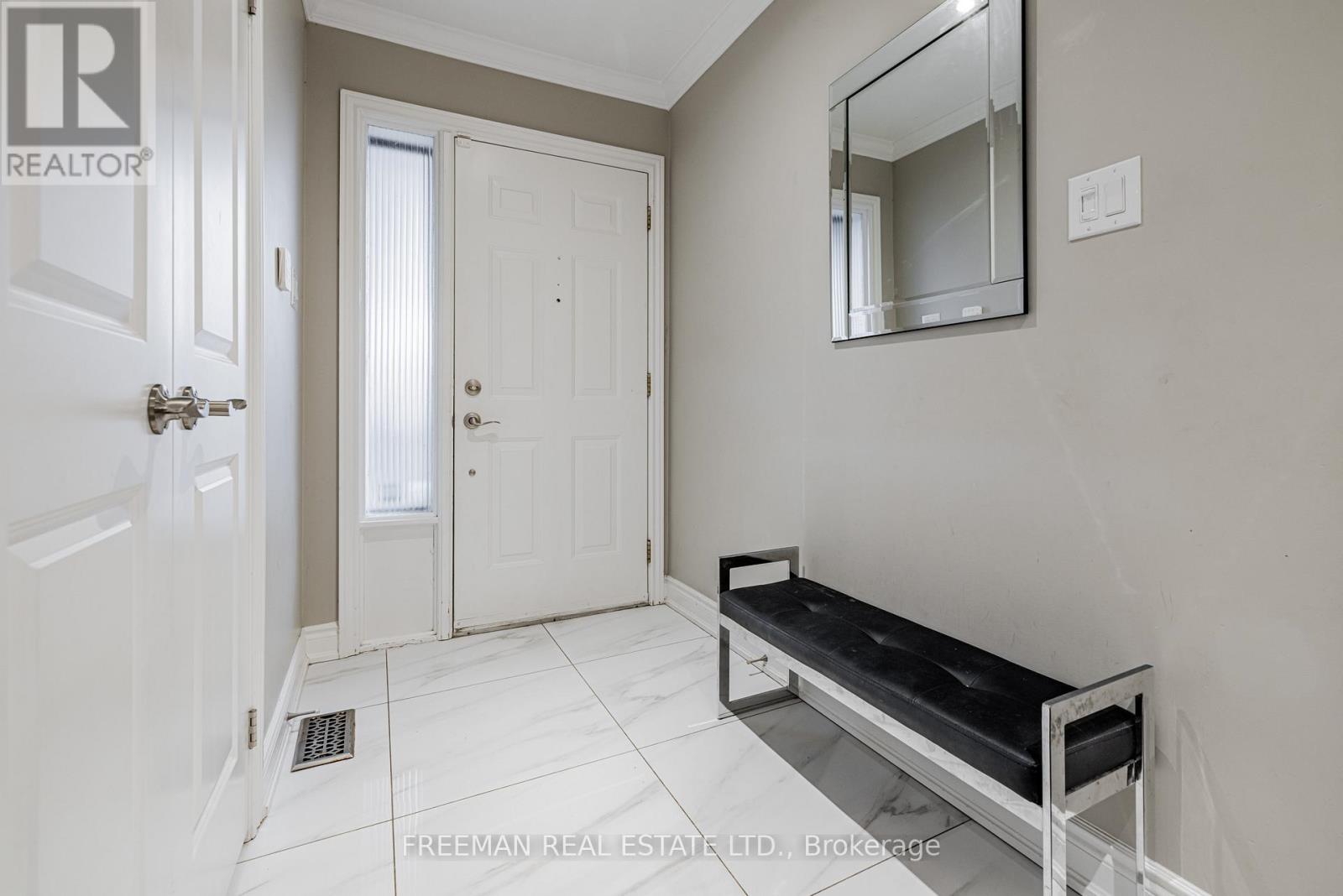 171 Honiton Street, Toronto, Ontario  M3H 5N2 - Photo 3 - C12700520