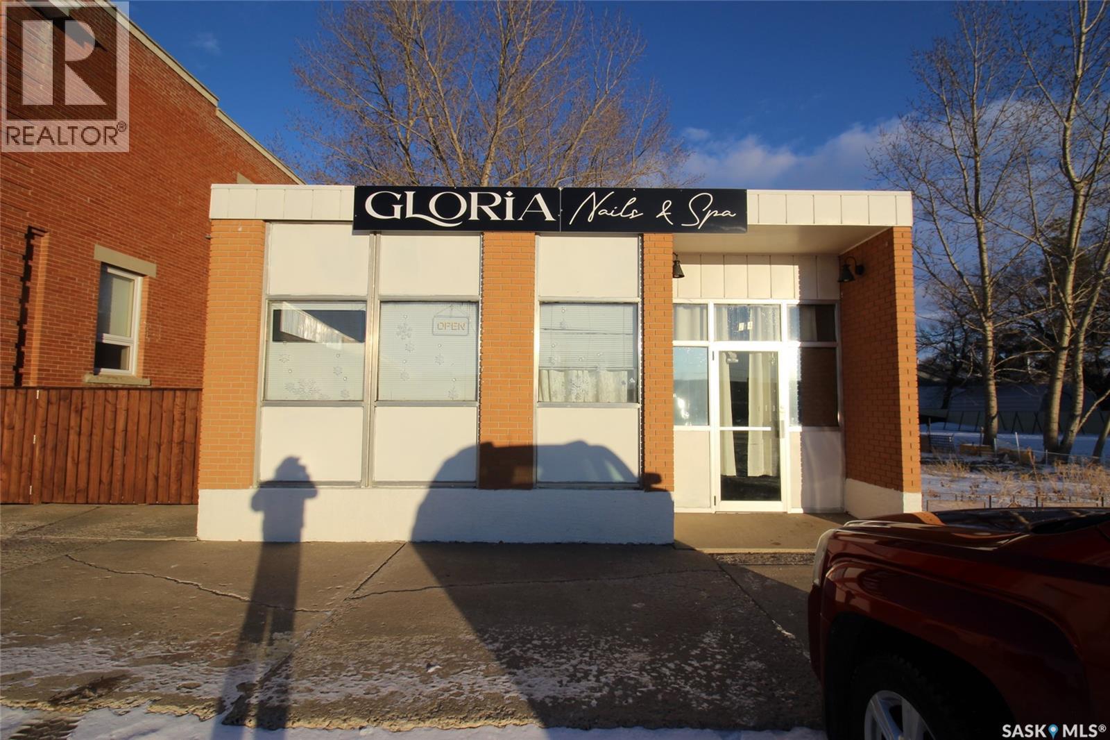 254 Centre Street, Shaunavon, Saskatchewan  S0N 2M0 - Photo 1 - SK026867