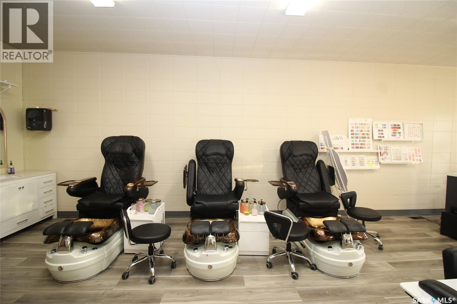 254 Centre Street, Shaunavon, Saskatchewan  S0N 2M0 - Photo 2 - SK026867