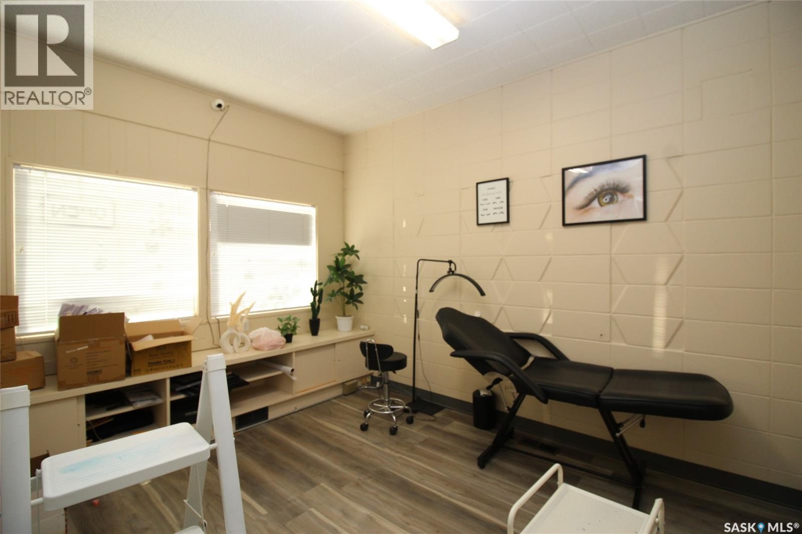 254 Centre Street, Shaunavon, Saskatchewan  S0N 2M0 - Photo 4 - SK026867