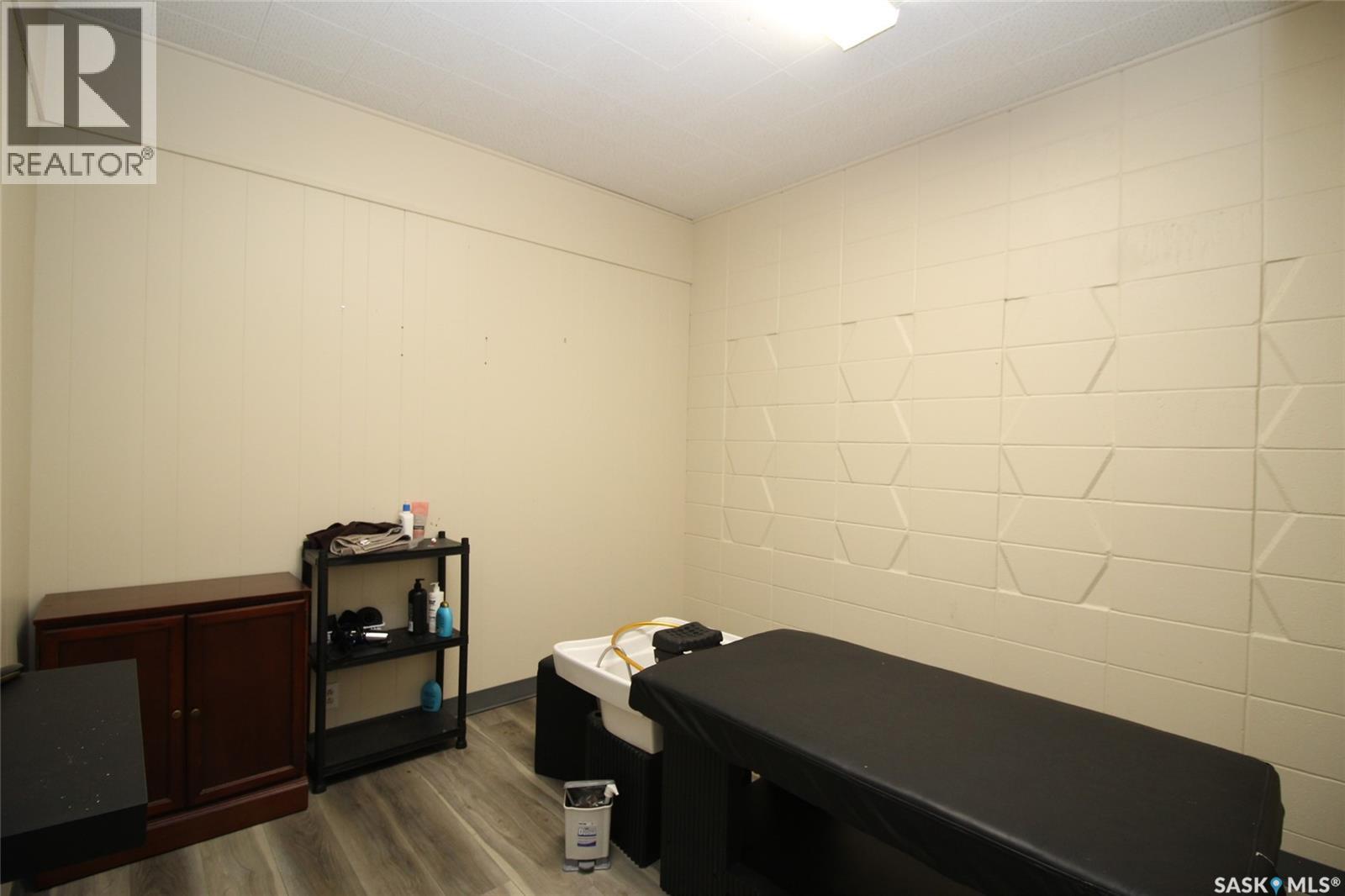 254 Centre Street, Shaunavon, Saskatchewan  S0N 2M0 - Photo 7 - SK026867