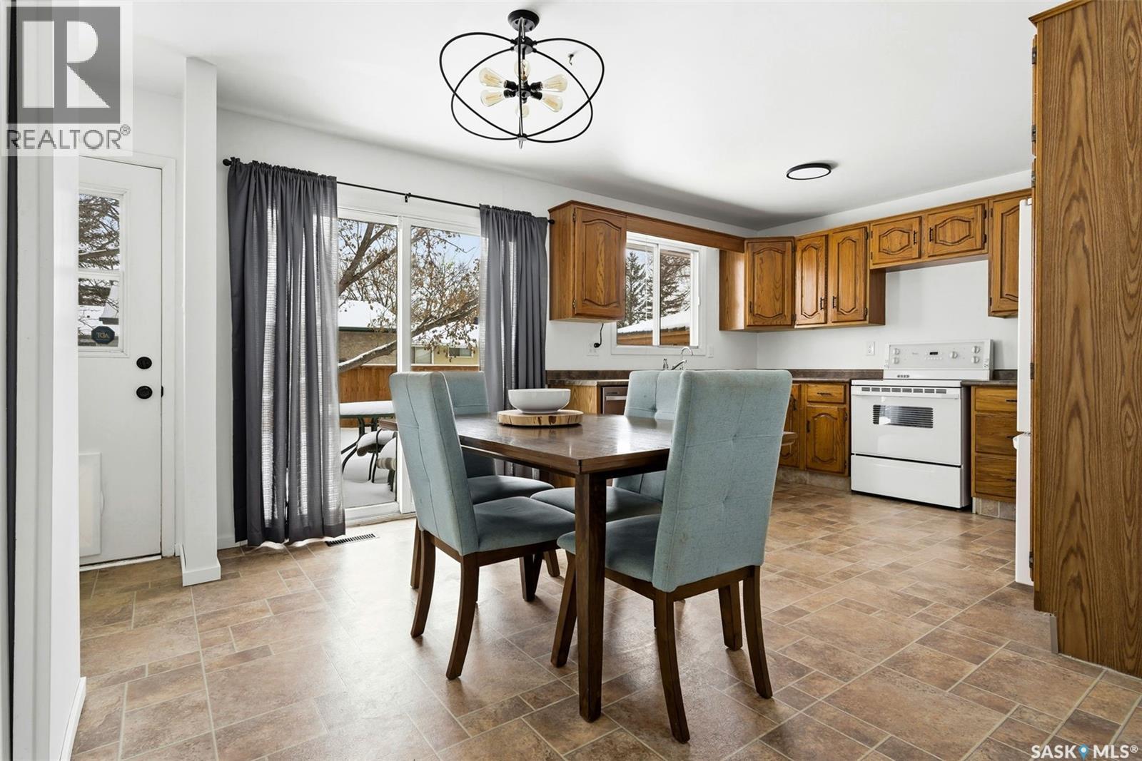 15 Rutley Street, Regina, Saskatchewan  S4R 5Y5 - Photo 7 - SK026837