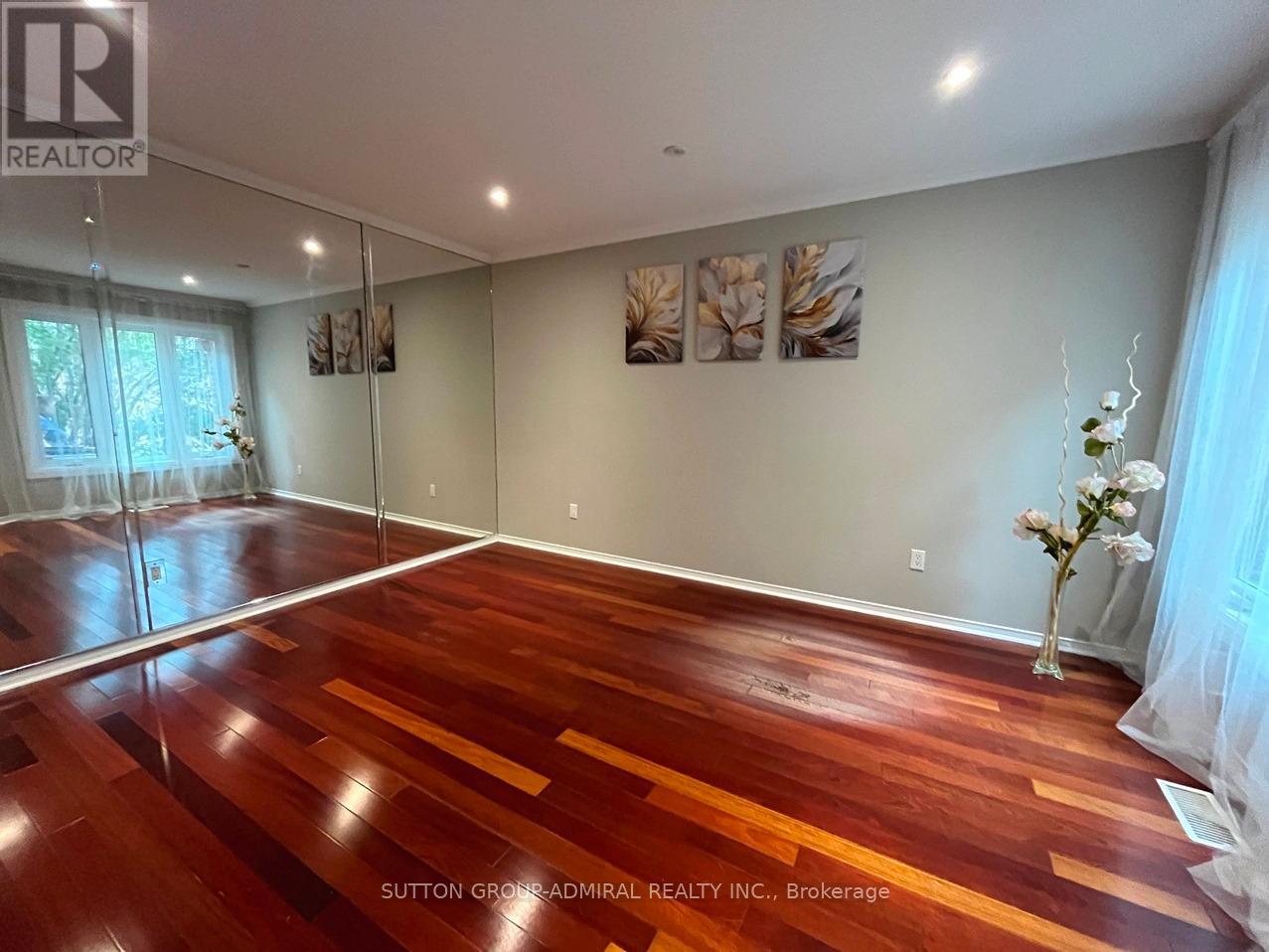 71 Covent Crescent, Aurora, Ontario  L4G 6R1 - Photo 12 - N12700482